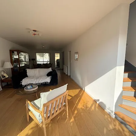 Hébergement de vacances Maison Familiale Avec Jardin Et Parking , A 300m De La *