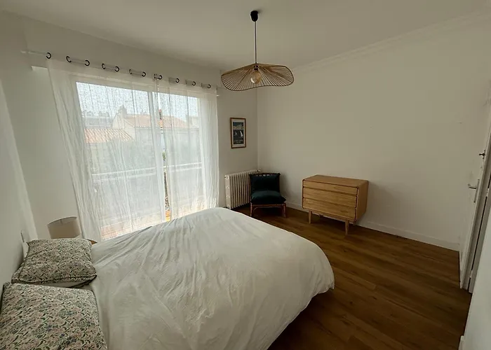 Hébergement de vacances Maison Familiale Avec Jardin Et Parking , A 300m De La Les Sables-dʼOlonne