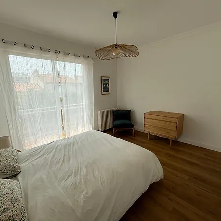 Vakantiehuis Maison Familiale Avec Jardin Et Parking , A 300m De La Les Sables-dʼOlonne